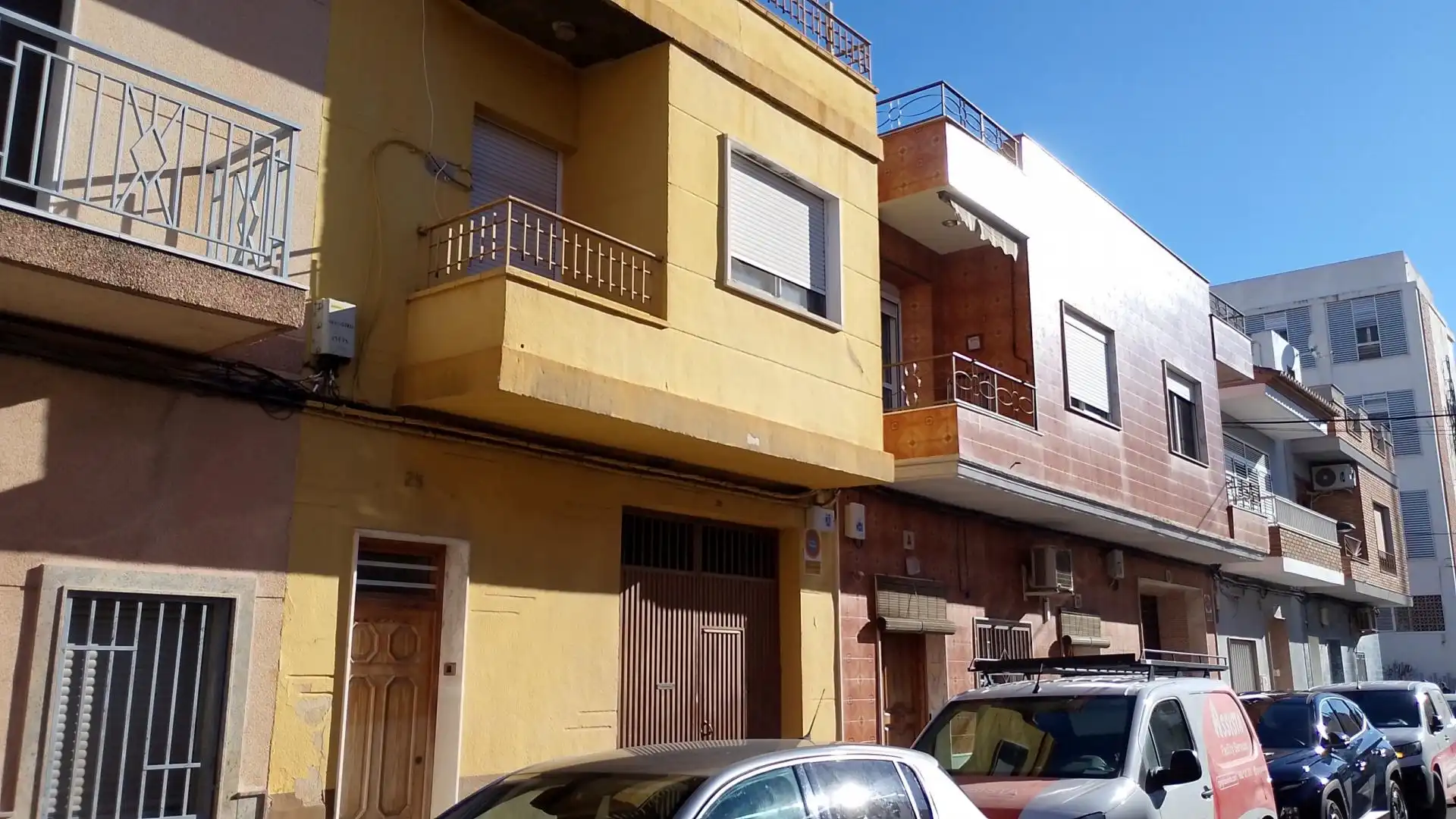 Vista exterior de Piso en venta en Algemesí con Alarma