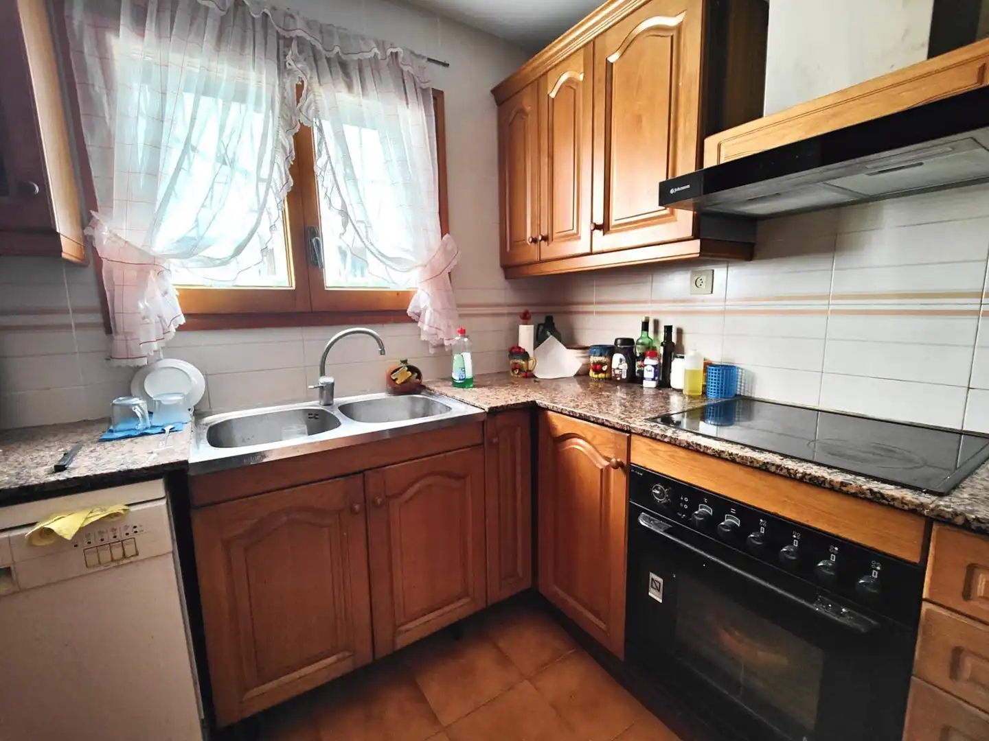 Cocina de Casa adosada en venta en Calafell con Aire acondicionado, Calefacción y Jardín privado