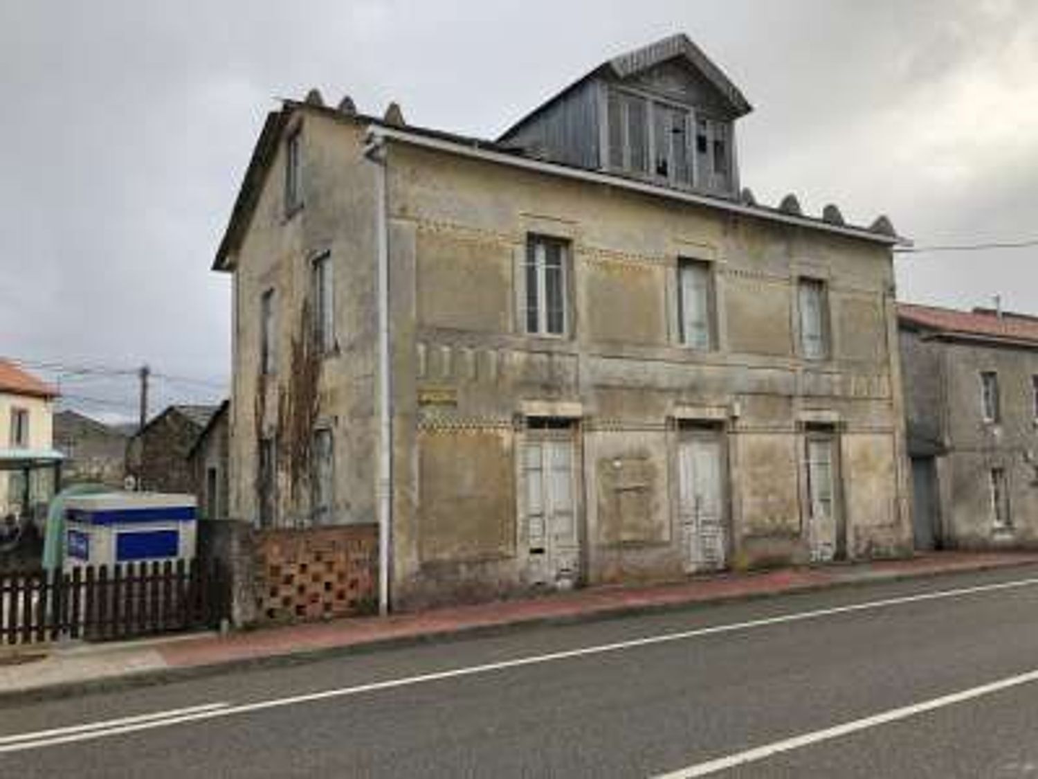 Vista exterior de Finca rústica en venda en Ortigueira amb Jardí privat
