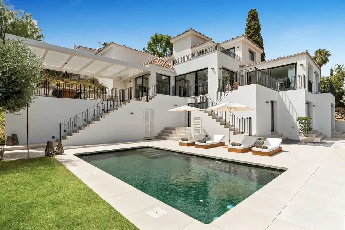Terrace of Houses for sale in Nueva Andalucía
