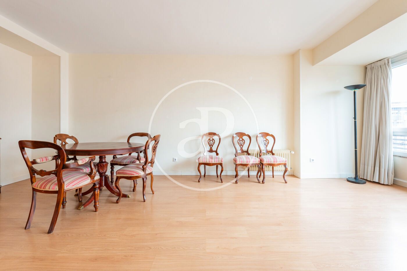 Dining room of Flat for sale in  Madrid Capital  with Air Conditioner and Heating