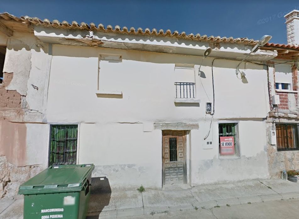 Vista exterior de Casa adosada en venda en Palacios de Riopisuerga
