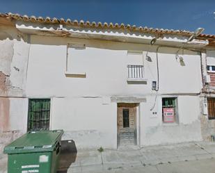 Exterior view of Single-family semi-detached for sale in Palacios de Riopisuerga