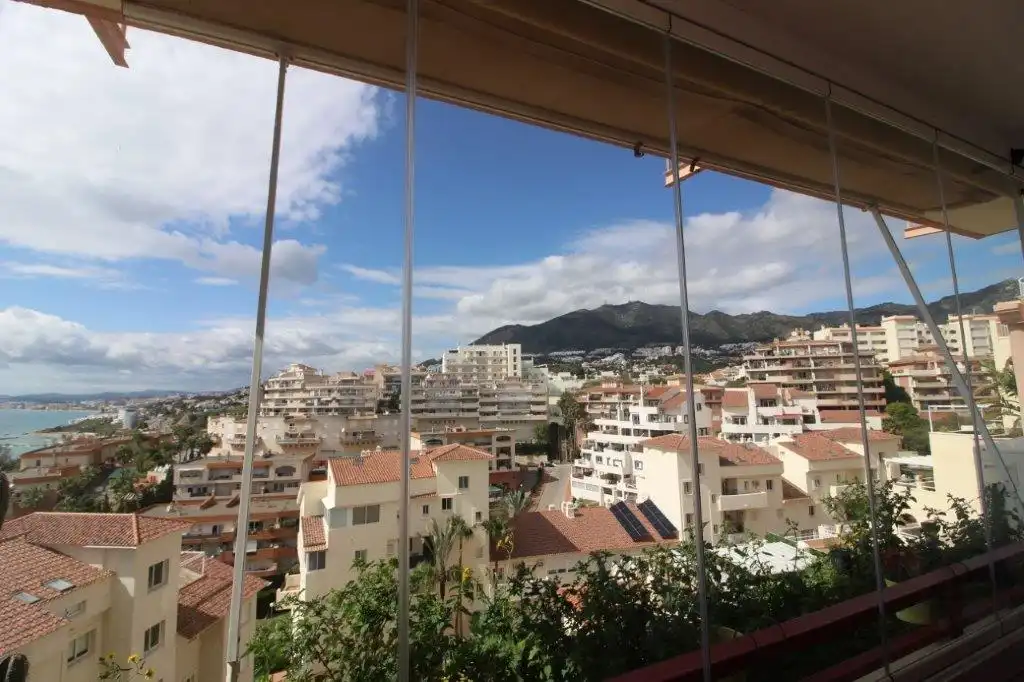 Vista exterior de Piso en venta en Benalmádena con Aire acondicionado, Terraza y Amueblado