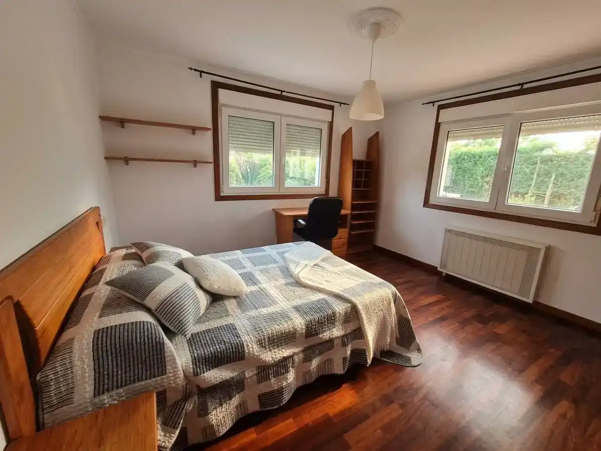 Habitación de Piso en venta en Carballo con Piscina y Balcón