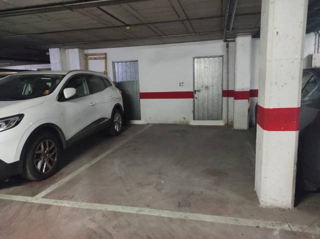 Garaje en Venta en Maria Auxiliadora - Barriada de Llera