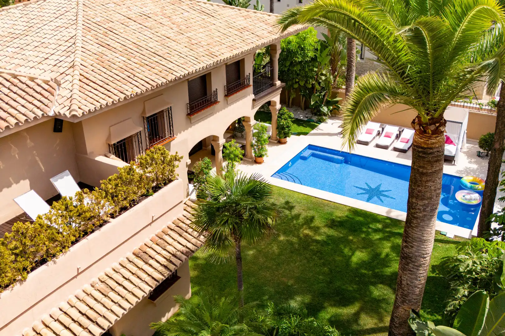 Jardí de Casa o xalet en venda en Marbella amb Aire condicionat, Jardí privat i Terrassa