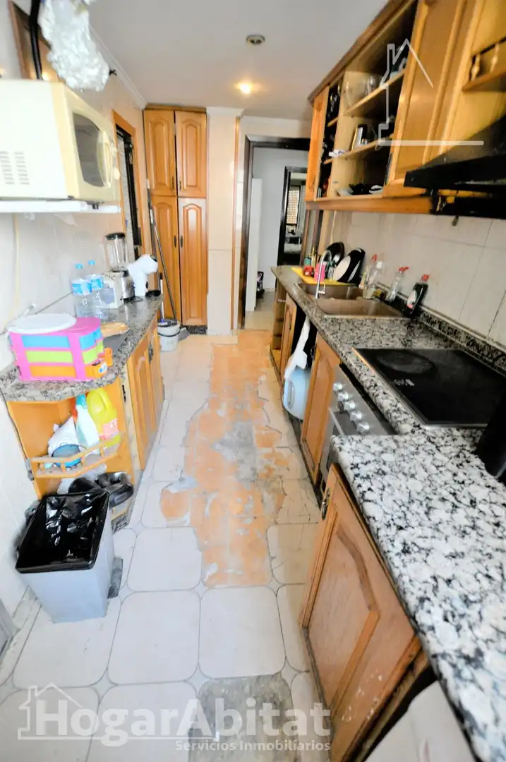 Cocina de Piso en venta en Xirivella con Aire acondicionado, Trastero y Balcón