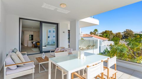 Foto 2 de Apartament en venda a Cortijo Casareno, 31, Paraiso - Barronal, Estepona