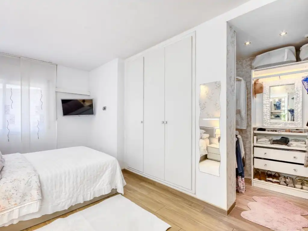 Bedroom of Flat for sale in Figueres  with Air Conditioner