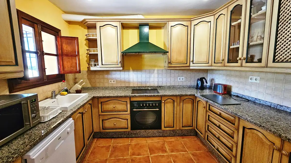 Cocina de Finca rústica en venta en Cortegana con Jardín privado, Terraza y Piscina