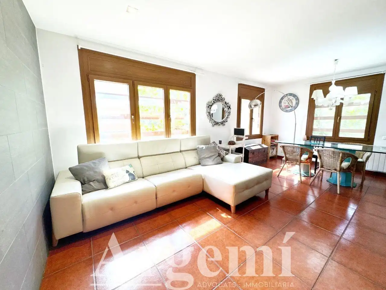 Sala de estar de Casa adosada en venta en Palau-solità i Plegamans con Calefacción, Jardín privado y Trastero
