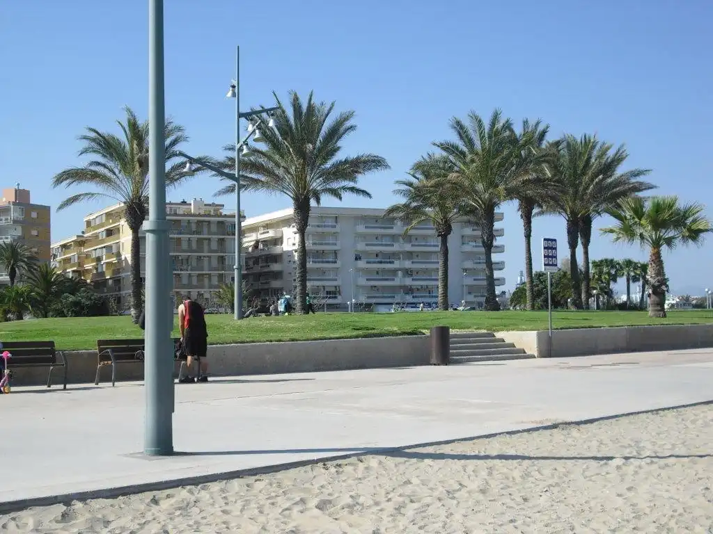 Piso en venta en La Pineda