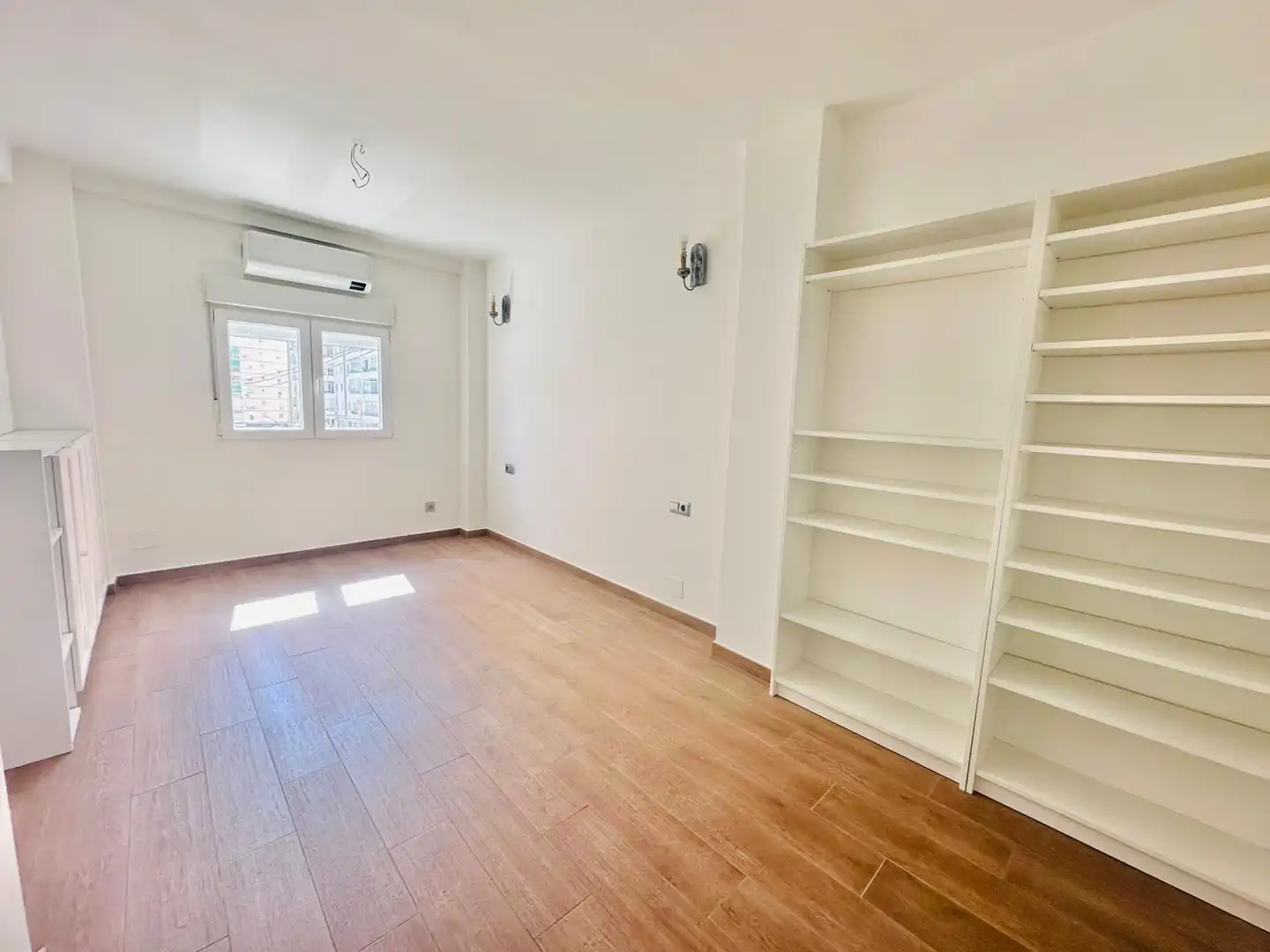 Habitación de Piso en venta en Málaga con Aire acondicionado, Terraza y Balcón