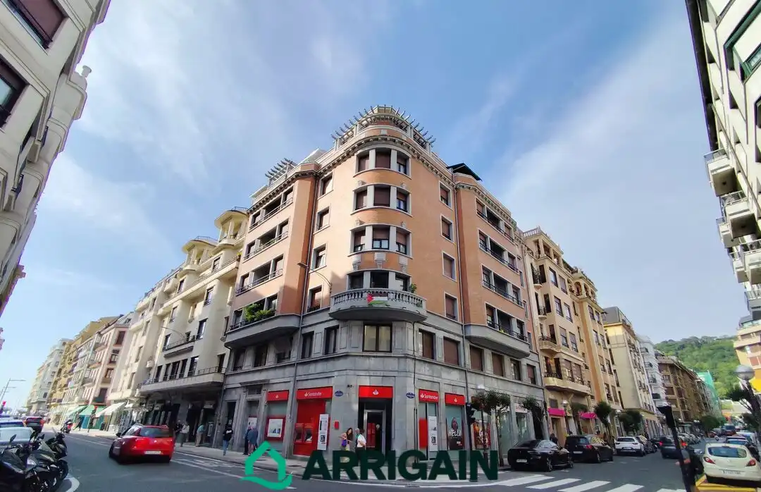Exterior view of Office for rent in Donostia - San Sebastián   with Air Conditioner and Heating