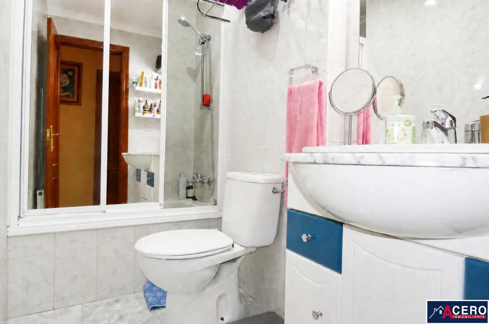 Bathroom of Flat for sale in Santa Cruz de Bezana  with Heating, Parquet flooring and Furnished