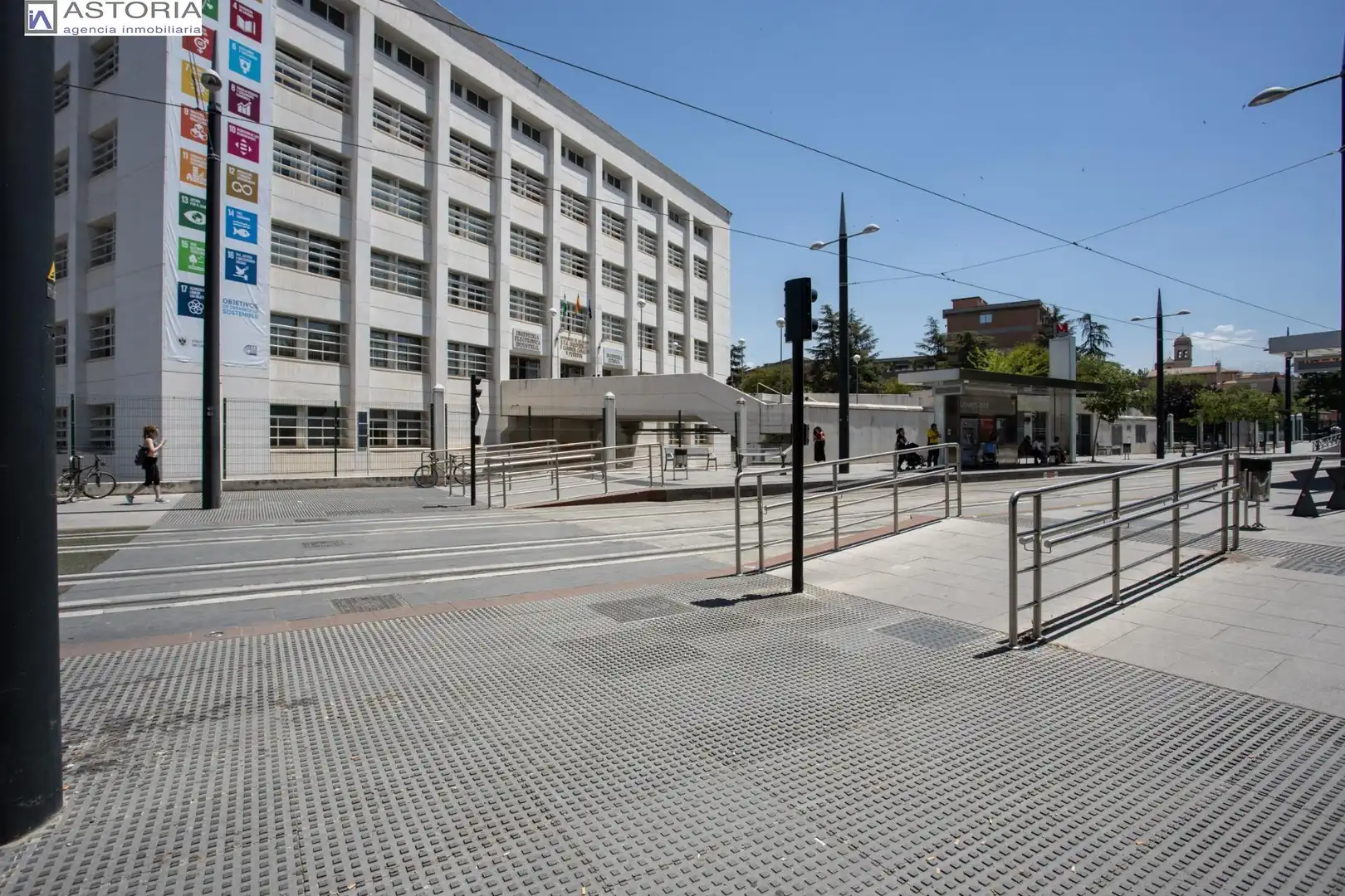 Außenansicht von Wohnung zum Verkauf in Granada mit Klimaanlage und Heizung
