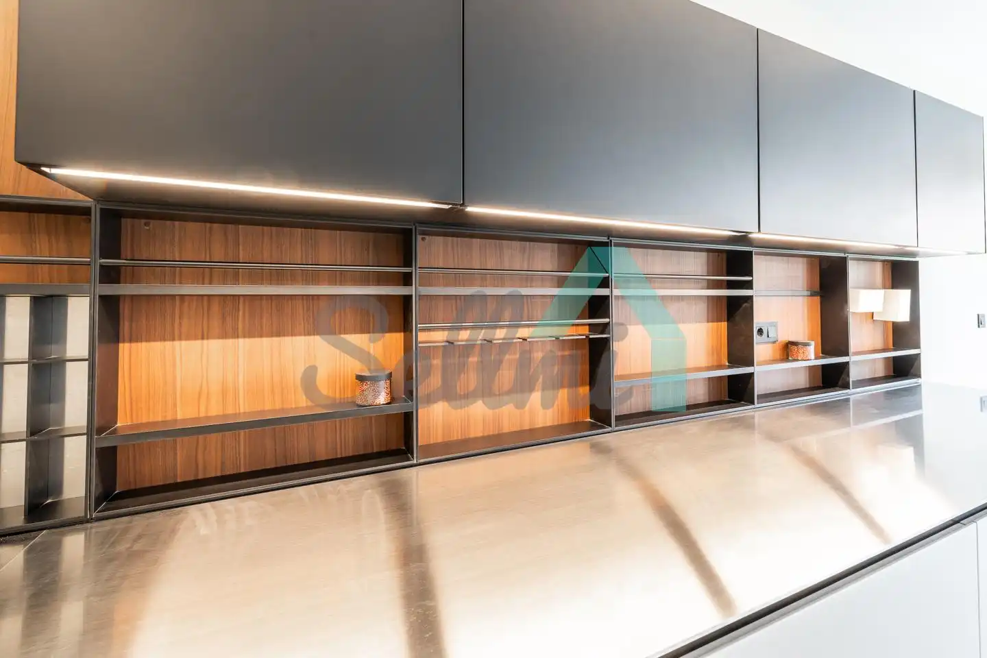 Cocina de Piso en venta en Oviedo  con Calefacción, Trastero y Balcón