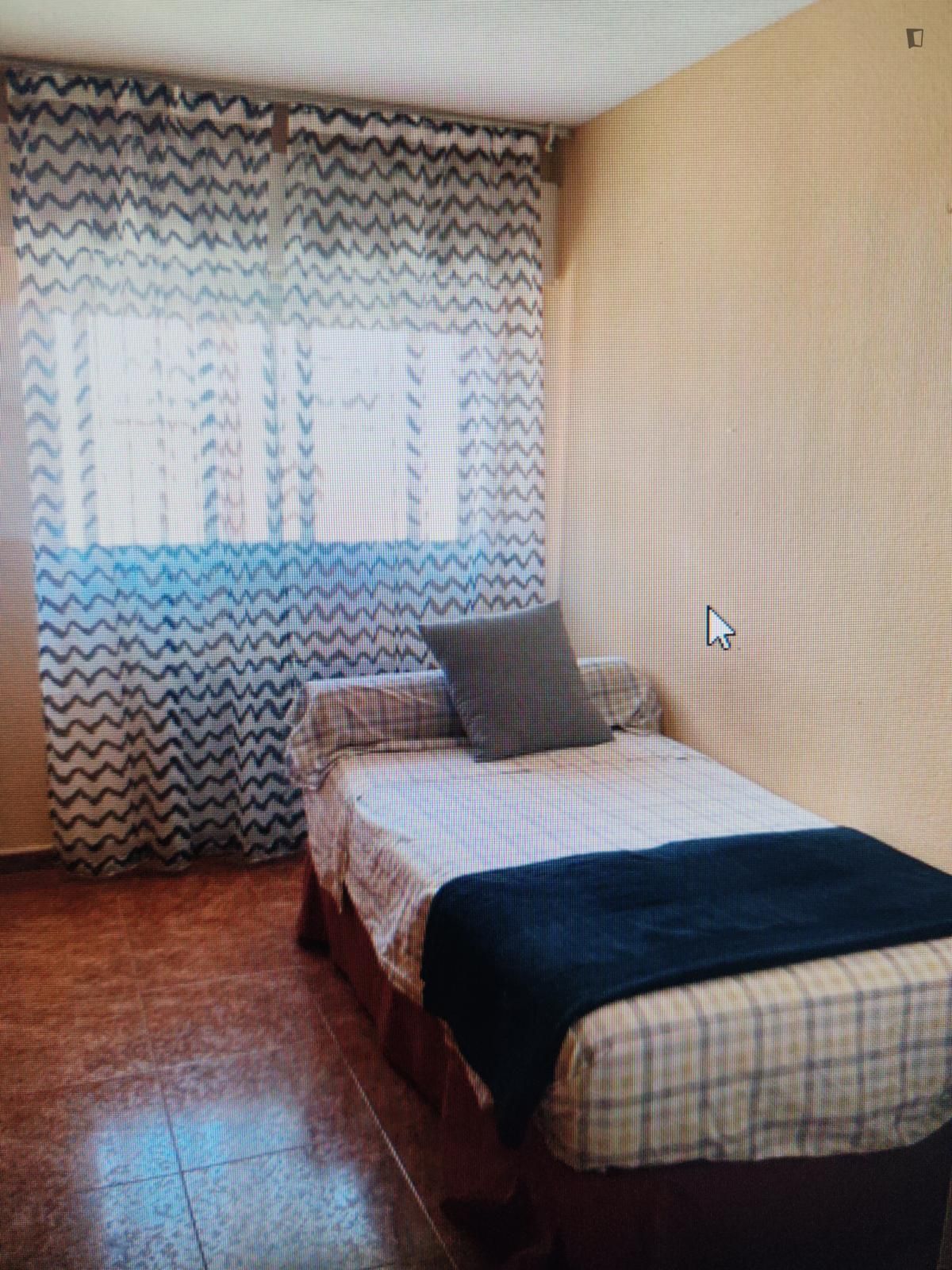 Bedroom of Houses for share in Coslada  with Heating, Furnished and Oven
