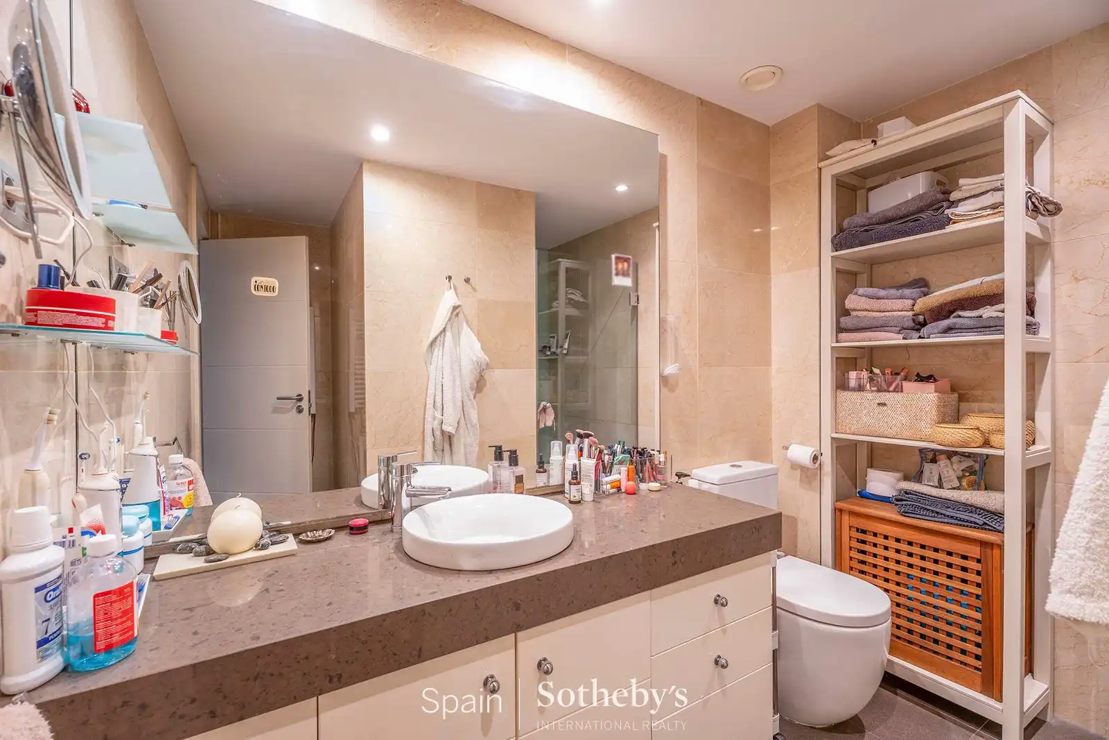 Bathroom of Apartments for sale in Madrid  with Air Conditioner and Community pool