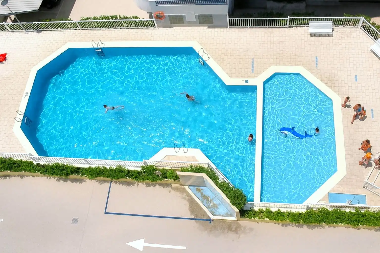 Schwimmbecken von Wohnungen zur Miete in Peñíscola / Peníscola mit Klimaanlage, Heizung und Terrasse