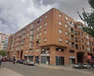 Vista exterior de Oficina de lloguer en  Huesca Capital