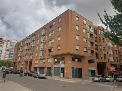Außenansicht von Büro miete in  Huesca Capital