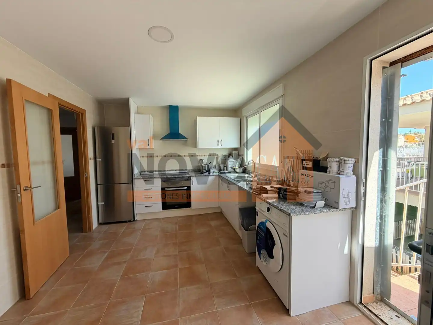 Kitchen of Houses for sale in Montserrat