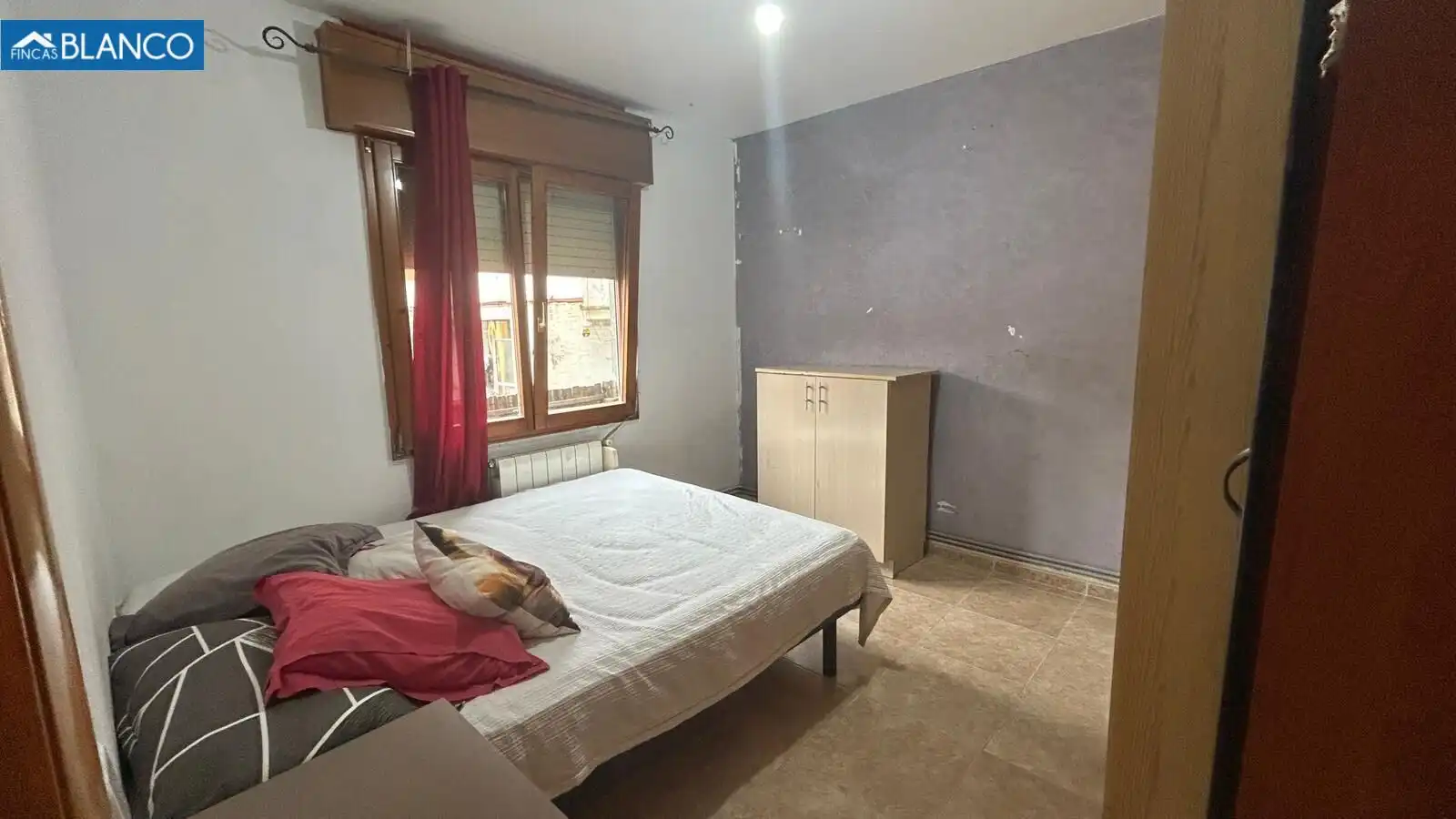 Habitación de Piso en venta en L'Hospitalet de Llobregat con Aire acondicionado, Calefacción y Alarma