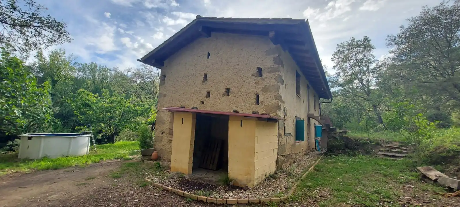 Exterior view of Houses for sale in Villanueva de la Vera