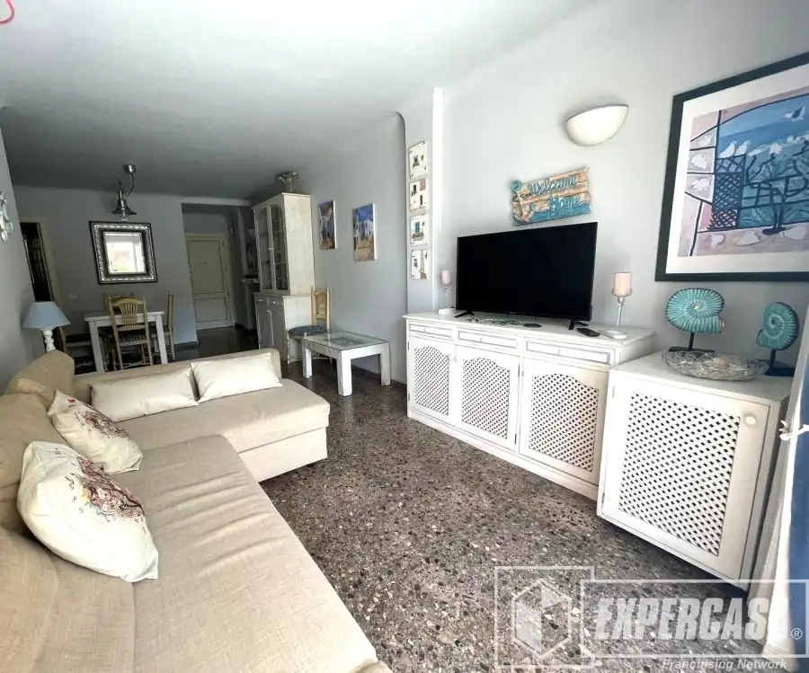 Sala d'estar de Apartament de lloguer en Santa Eulària des Riu amb Aire condicionat i Terrassa