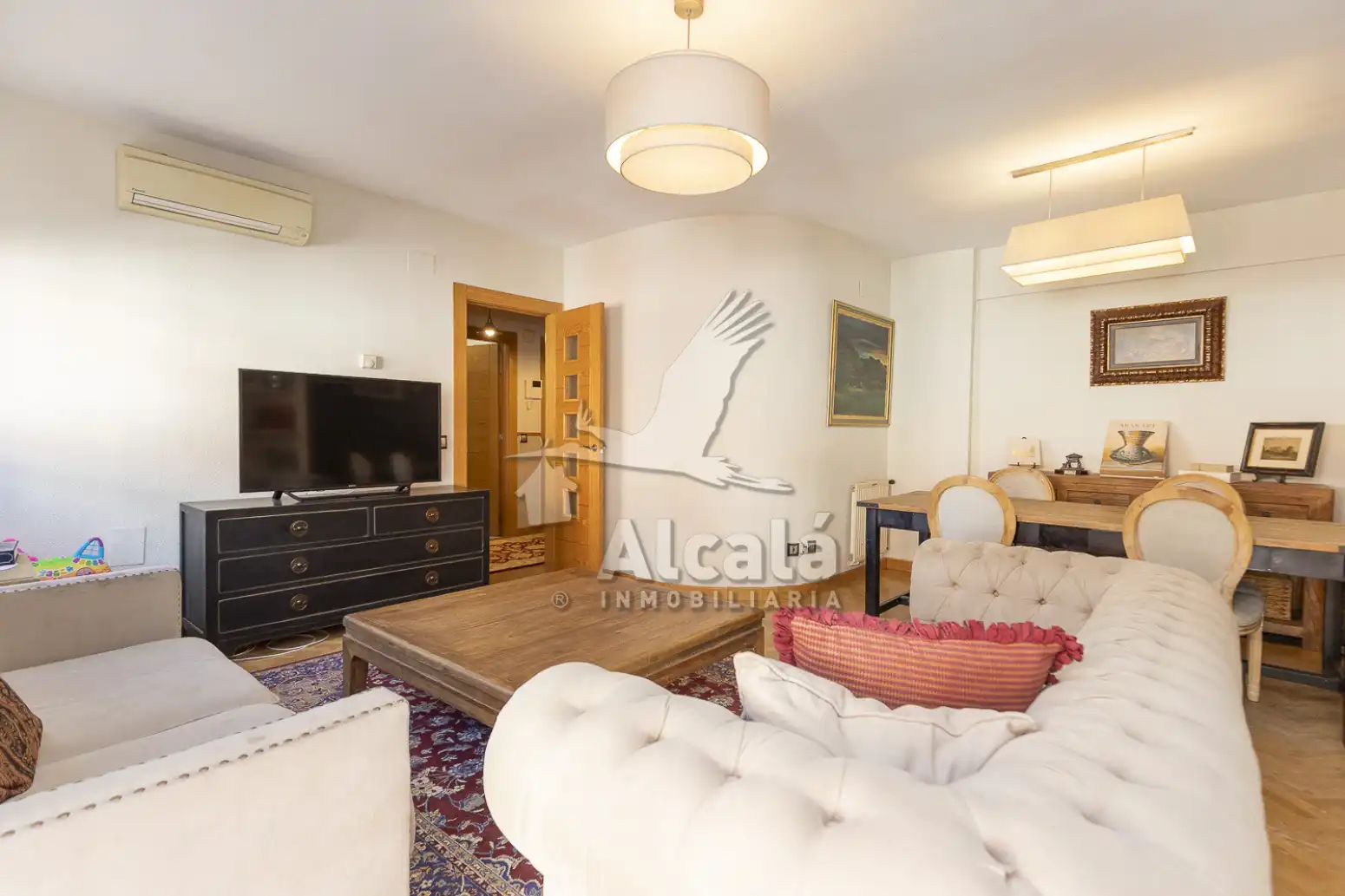 Sala de estar de Piso en venta en Alcalá de Henares con Calefacción, Parquet y Piscina