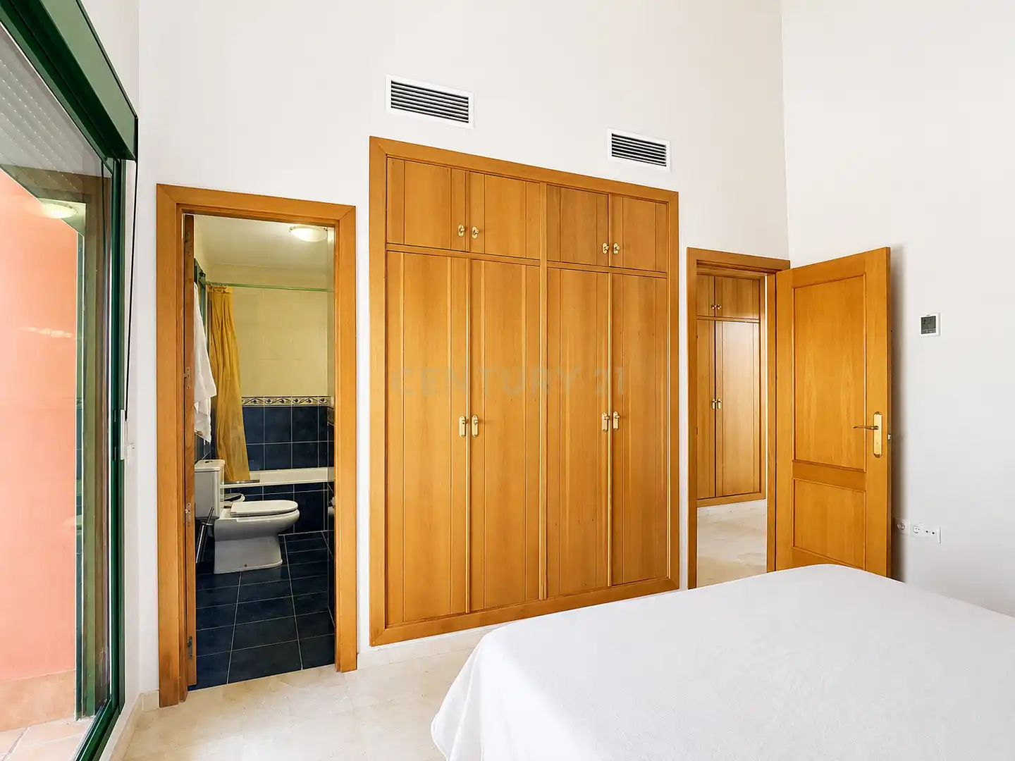 Apartamento con ascensor en venta en Calle las Dalias, Fuengirola, Spain, imagen 36