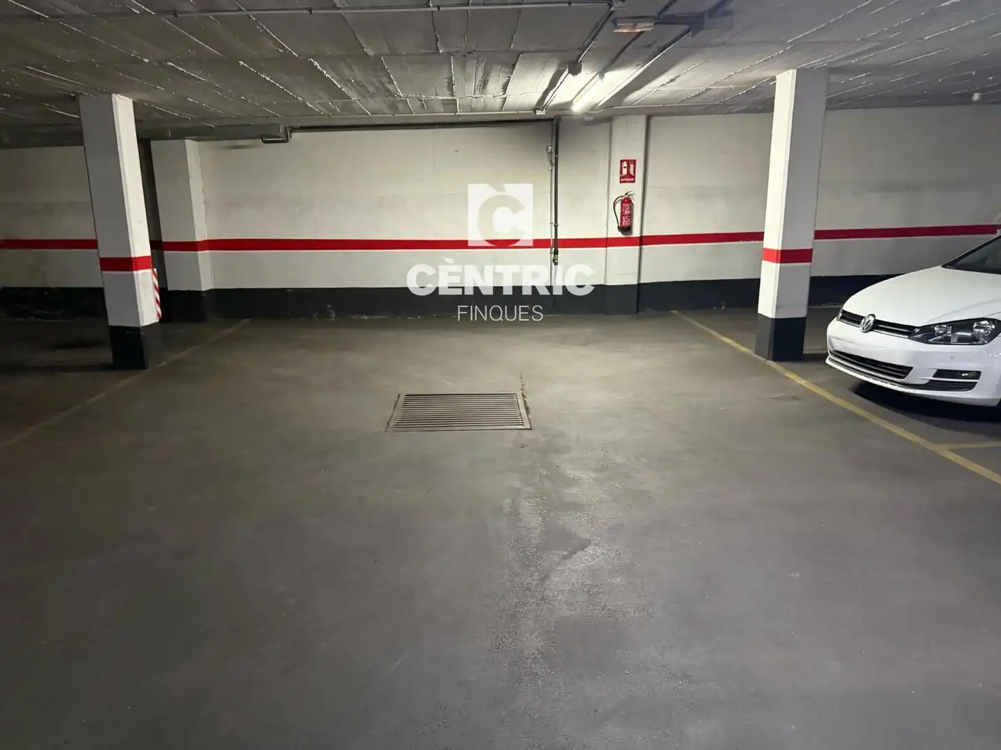 Parkplatz von Garage zur Miete in Terrassa