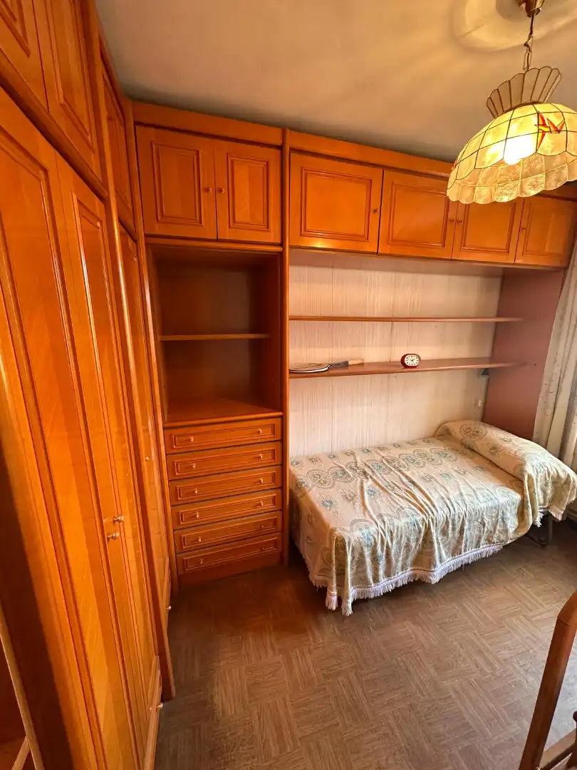 Schlafzimmer von Wohnung zum Verkauf in Valladolid mit Heizung, Möbliert und Balkon