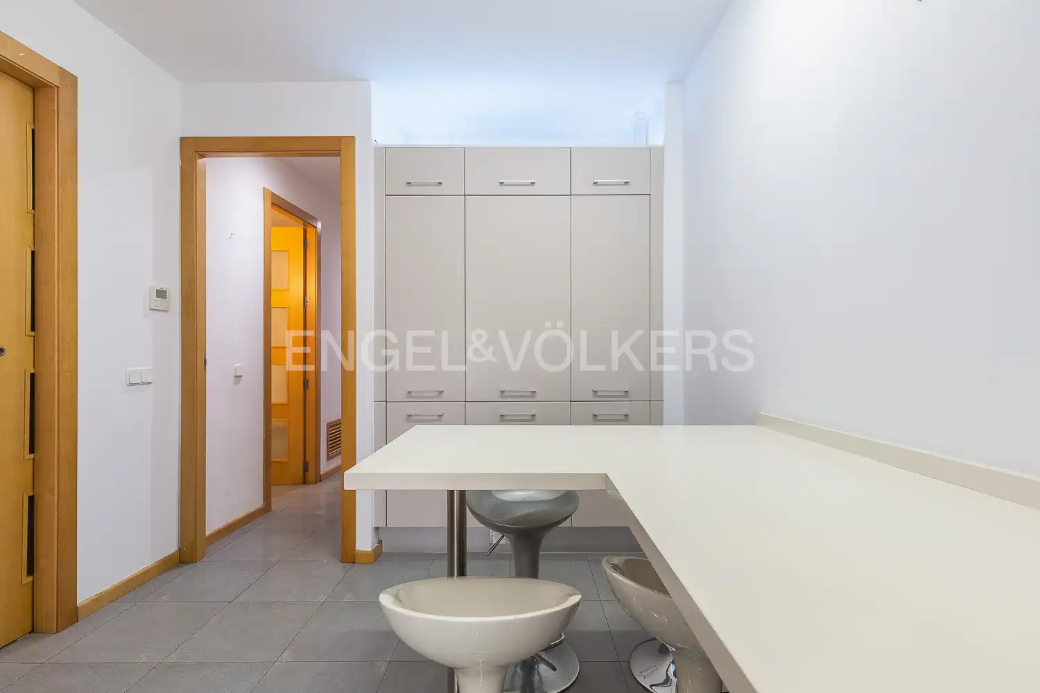 Kitchen of Flat for sale in Valencia  with Air Conditioner, Heating and Furnished