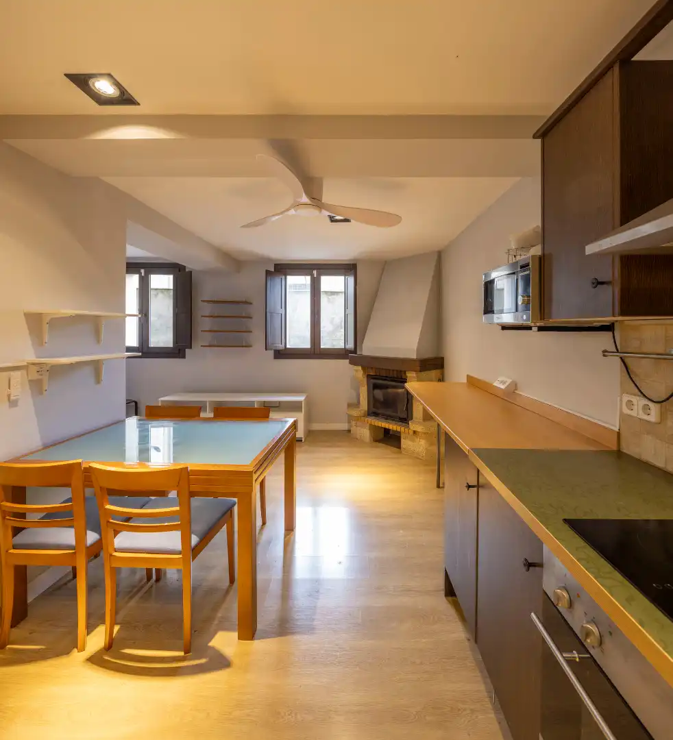 Cocina de Piso en venta en Berga con Calefacción, Amueblado y Horno