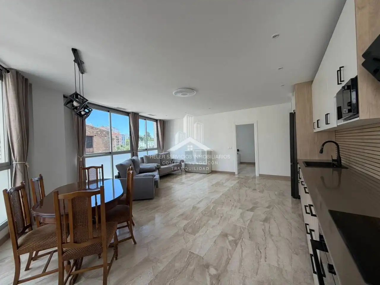 Sala de estar de Piso de alquiler en Castellón de la Plana / Castelló de la Plana con Parquet y Amueblado