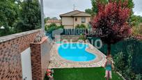 Piscina de Casa adosada en venda en Casalarreina amb Calefacció, Jardí privat i Parquet