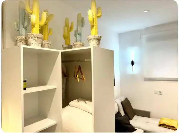 Schlafzimmer von Wohnung zur Miete in Madrid mit Klimaanlage, Heizung und Möbliert