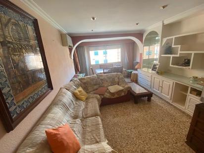 Living room of Flat for sale in  Valencia Capital  with Air Conditioner and Balcony