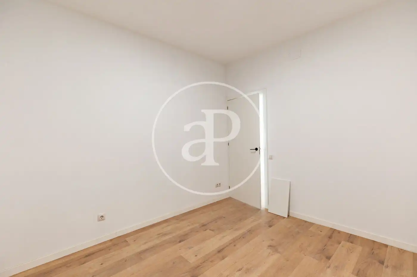 Piso en venta en Barcelona con Aire acondicionado, Calefacción y Balcón
