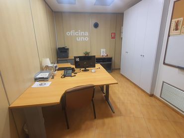 Local commercial à louer à Camino de Onda - Salesianos