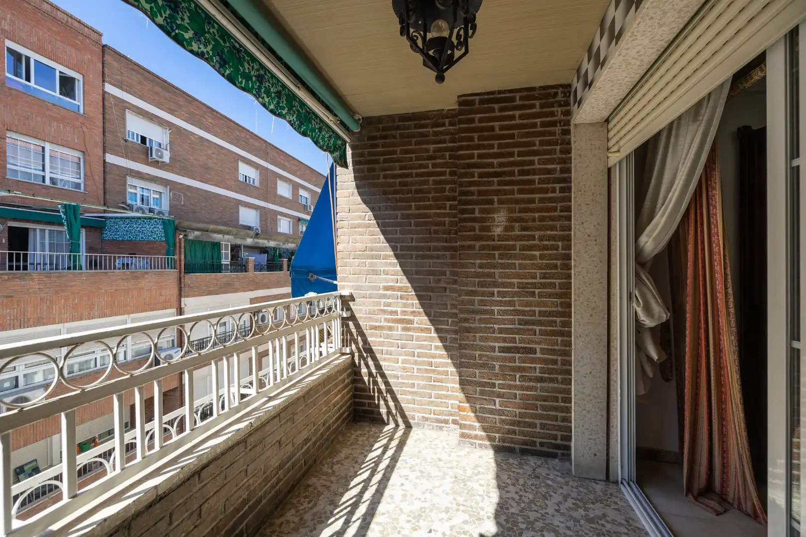 Terrassa de Pis en venda en Granada amb Calefacció, Traster i Balcó