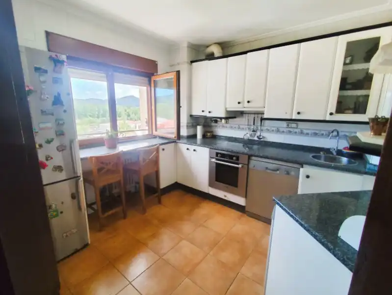 Küche von Wohnung zum Verkauf in Pravia mit Heizung, Abstellraum und Möbliert