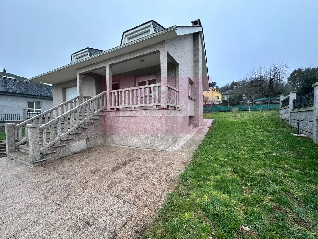 Vista exterior de Casa o chalet en venta en Lugo