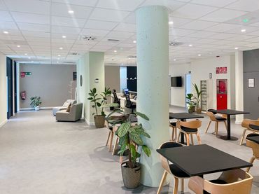 Office space with lift to rent in Calle Marie Curie 9