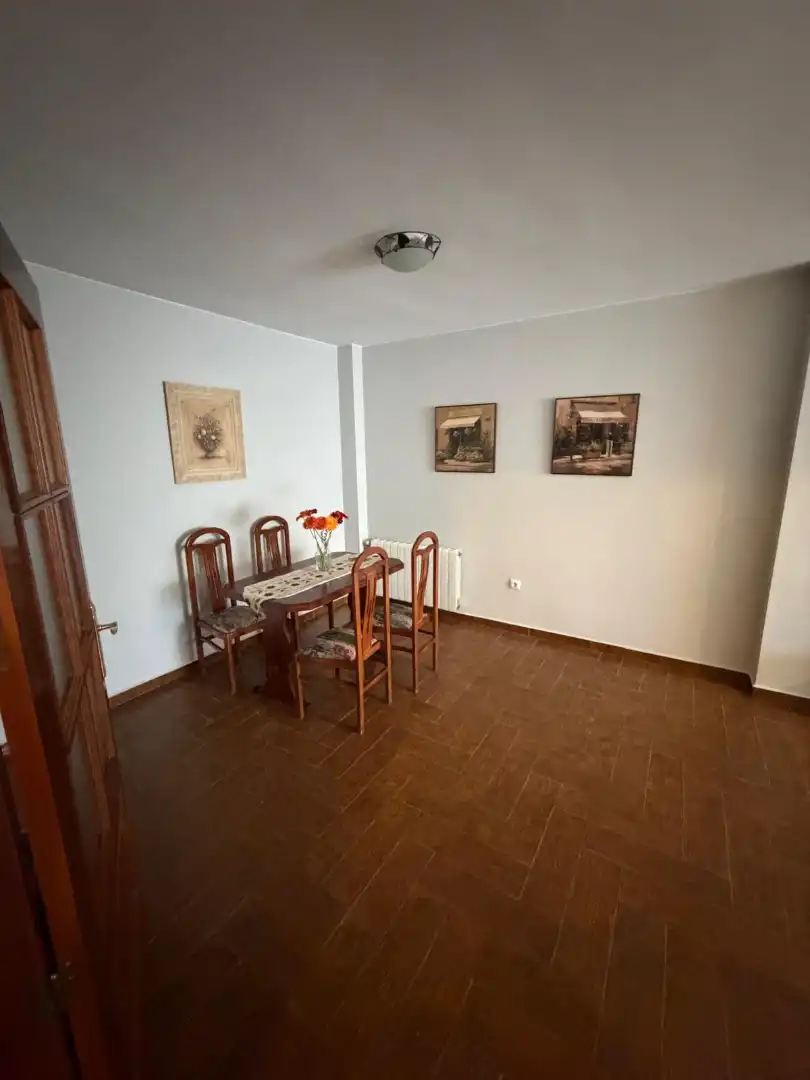 Appartamento con terrazza in affitto a Calle Haya, imagen 2