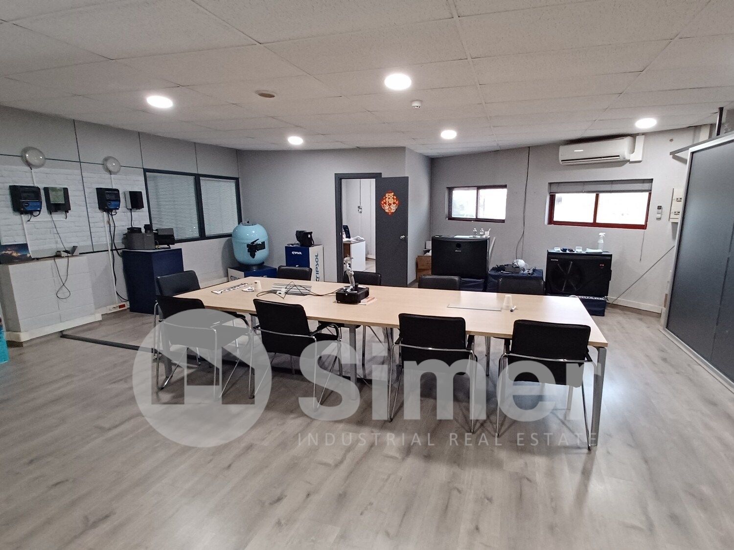 Nau industrial de lloguer en Barberà del Vallès