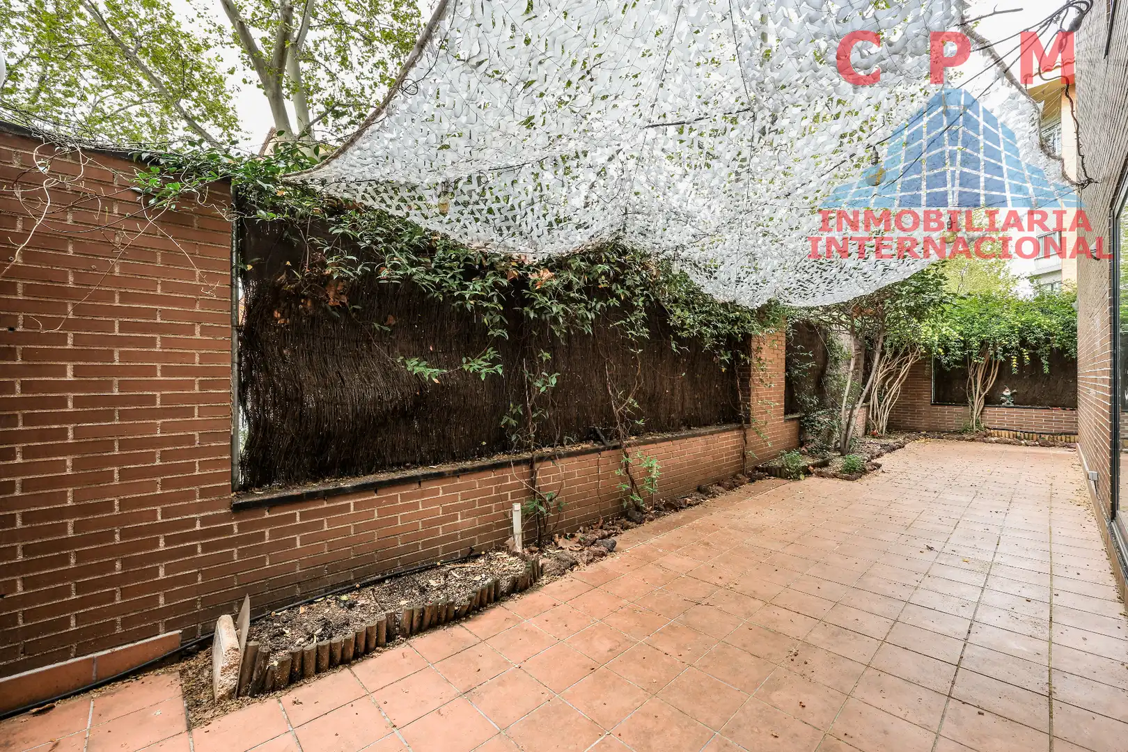 Garden of Flat for rent in Madrid  with Air Conditioner, Parquet flooring and Oven